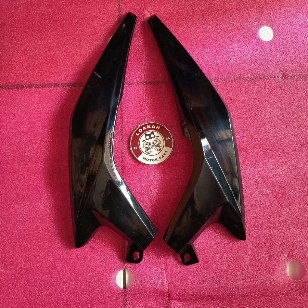 sambungan cover body kanan kiri xeon karbu xeon rc original copotan