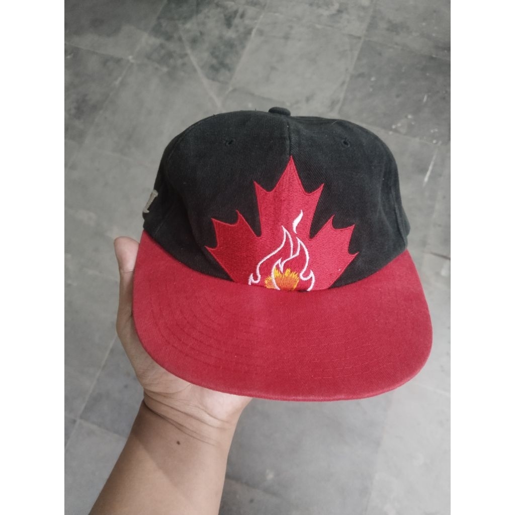 Topi Ceper Champion Olympic Canada Vintage