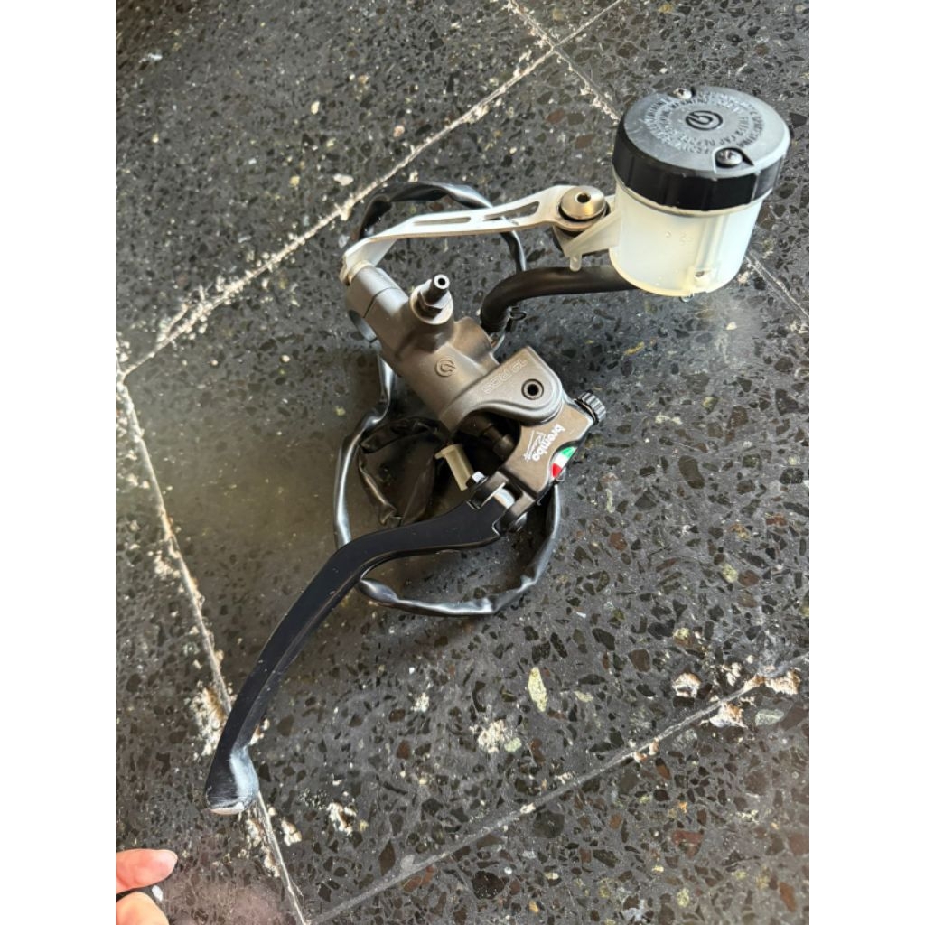 kaliper brembo original ori italy 4p 2p m50 m432 kanan kiri master rem brembo rcs 15 16 17 19 cc cor