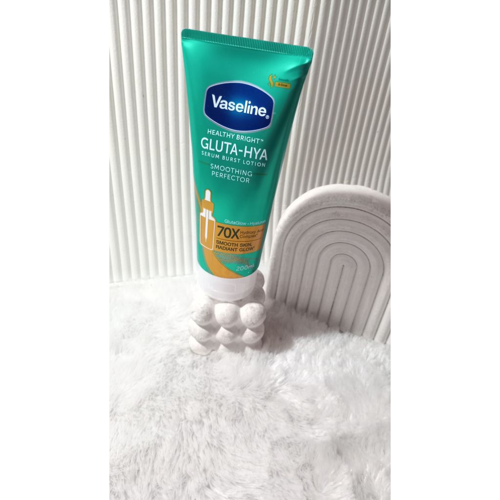 VASELINE HEALTHY BRIGHT  GLUTA-HYA SERUM BURST LOTION SMOOTHING PROTECTOR 70X SMOOTH RADIANT SKIN GL