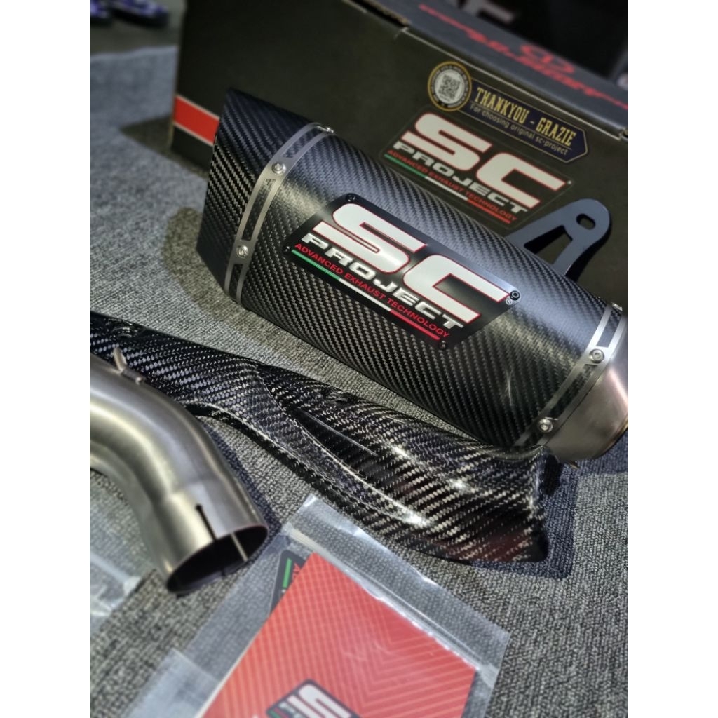 KNALPOT SC PROJECT SLIP SC1R CARBON ON KAWASAKI Z900 CARBON