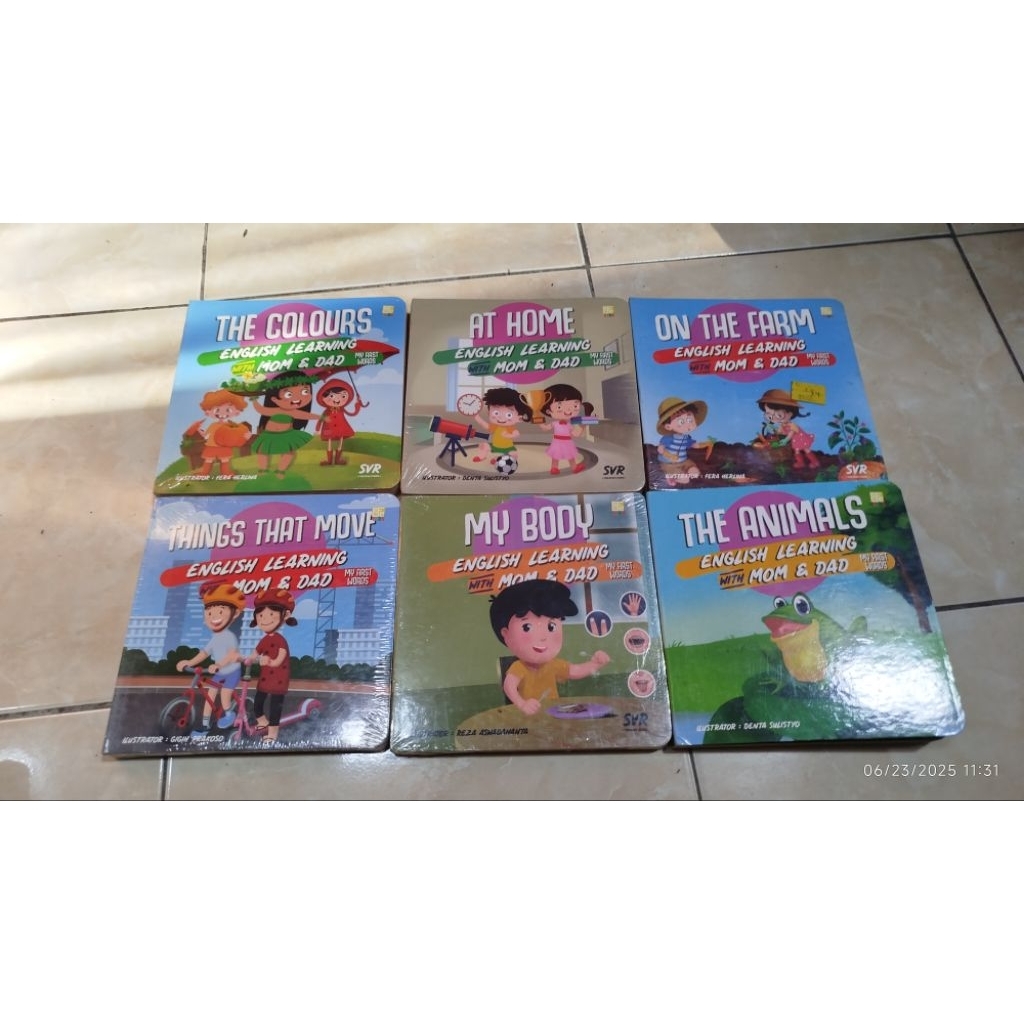 

Buku Boardbook Anak Tebal Dua bahasa English Learning Mom & Dad My First Words
