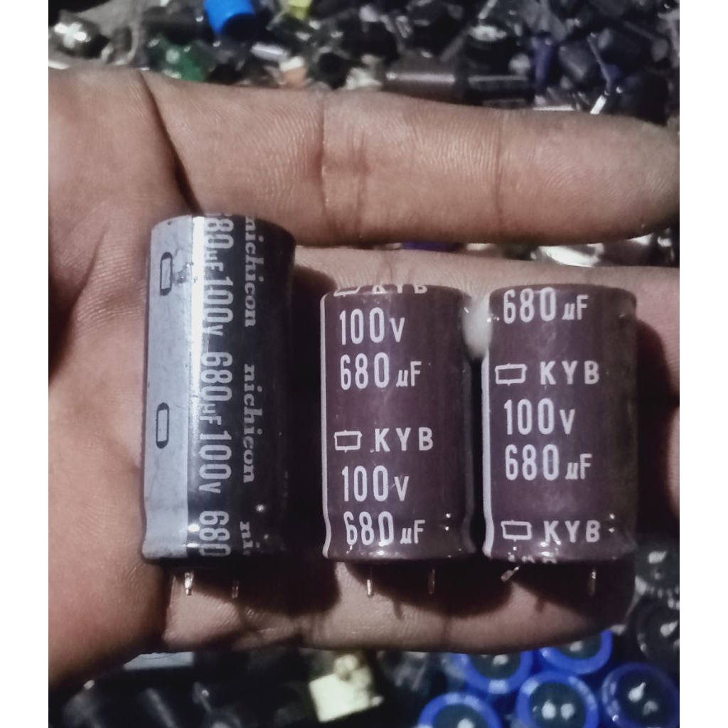 ELCO 100V 680UF BEKAS ORIGINAL