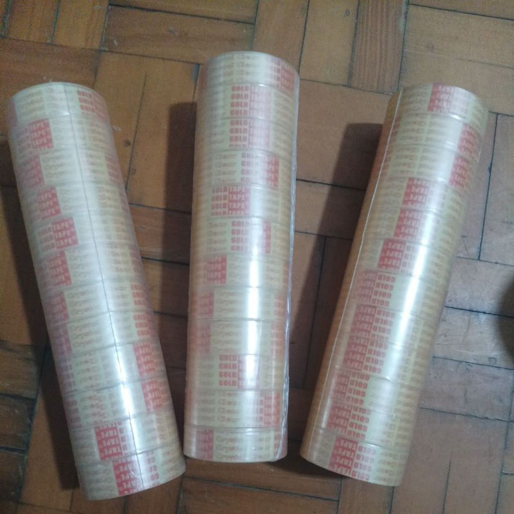 

isolasi kado 1/2*10mtr. lingkaran kecil.harga per slop 12rol. merk goldtape