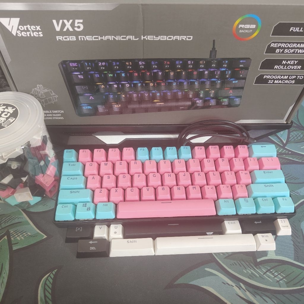Vortex Series VX5 60% Keyboard Mechanical - Red Switch + Bonus keycaps +Toples