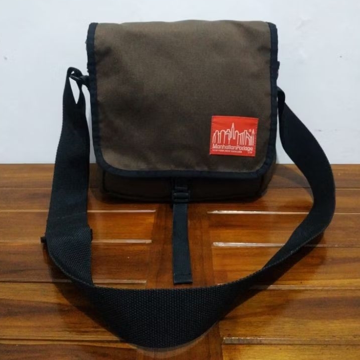 sling bag Manhattan Portage