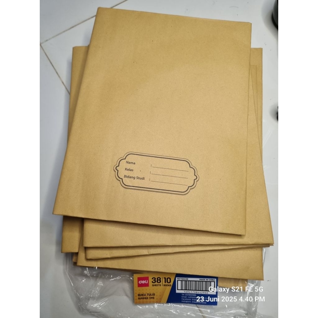 

BUKU TULIS SAMPUL COKLAT PENDEK ISI 38 LEMBAR ( 1 PAK 10 BUKU)