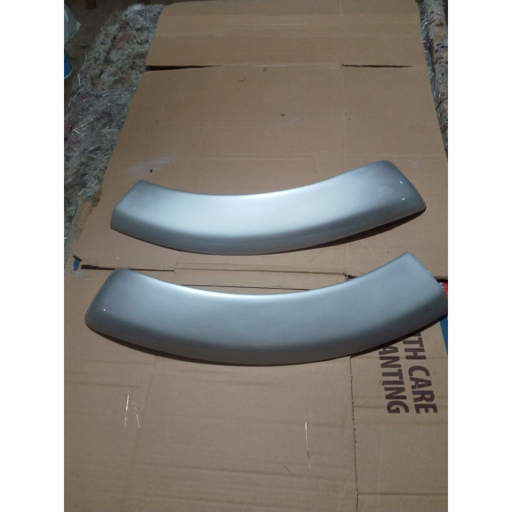sambungan fender terios konde bagian depan kanan & kiri model ori