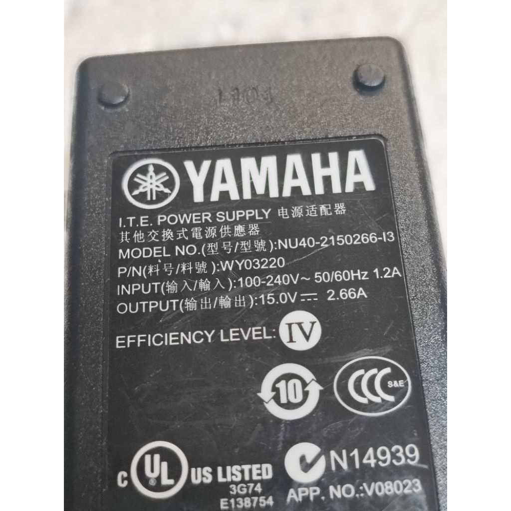Adaptor YAMAHA NU40-2150266-13  15VDC 2,66A Jack jarum 6mm