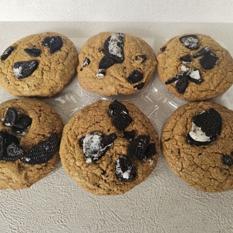 

The Crunchy Chew Oreo Cookie