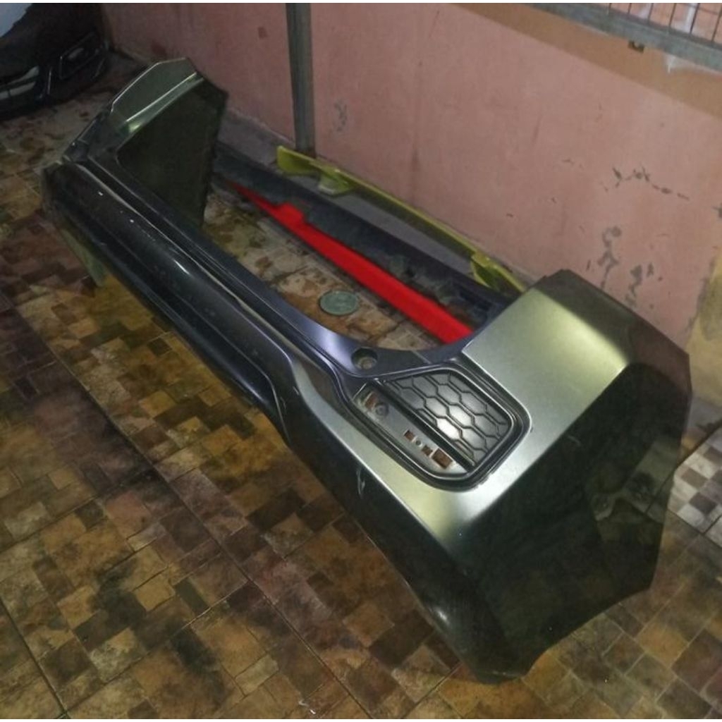 Bemper bumper belakang Honda Mobilio type E Original