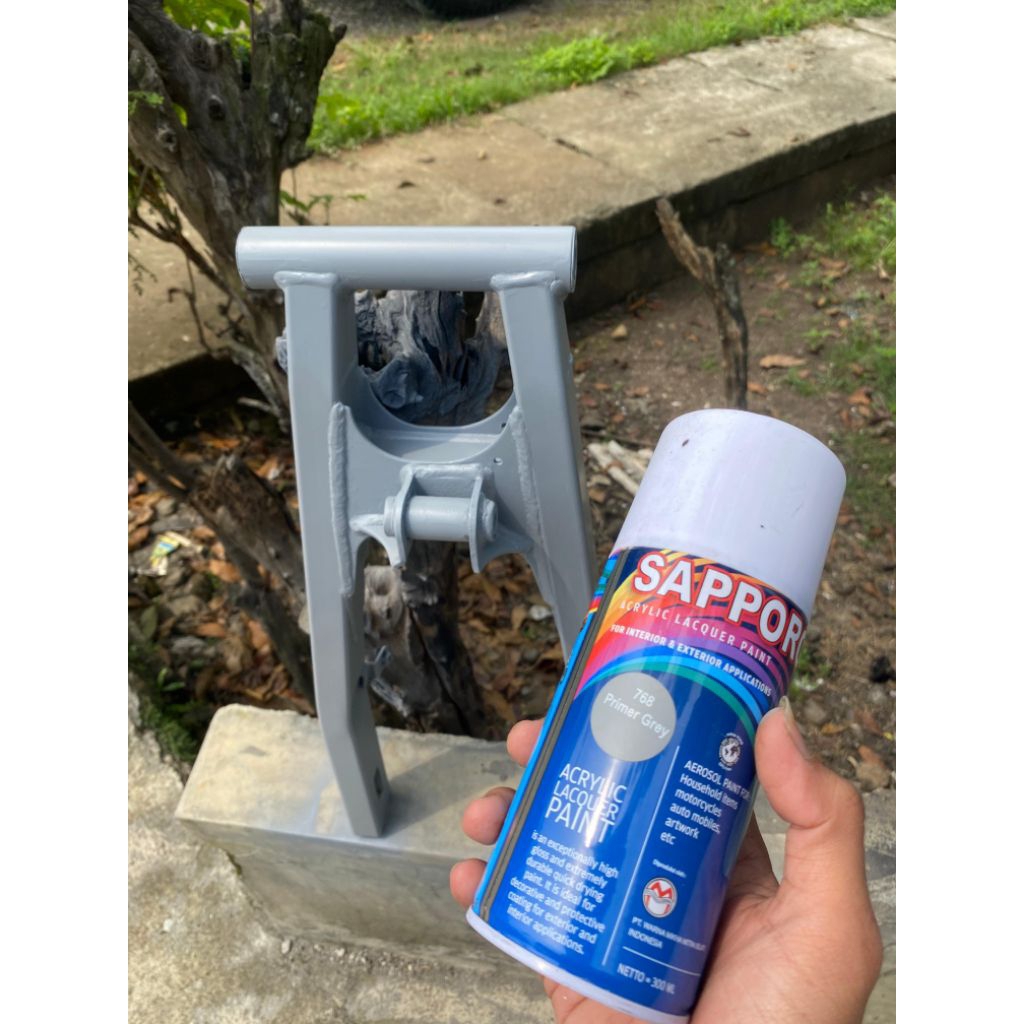 

Pilox sapporo acrylic lacquer paint, Cat semprot akrilik (WARNA PRIMER GREY 768)