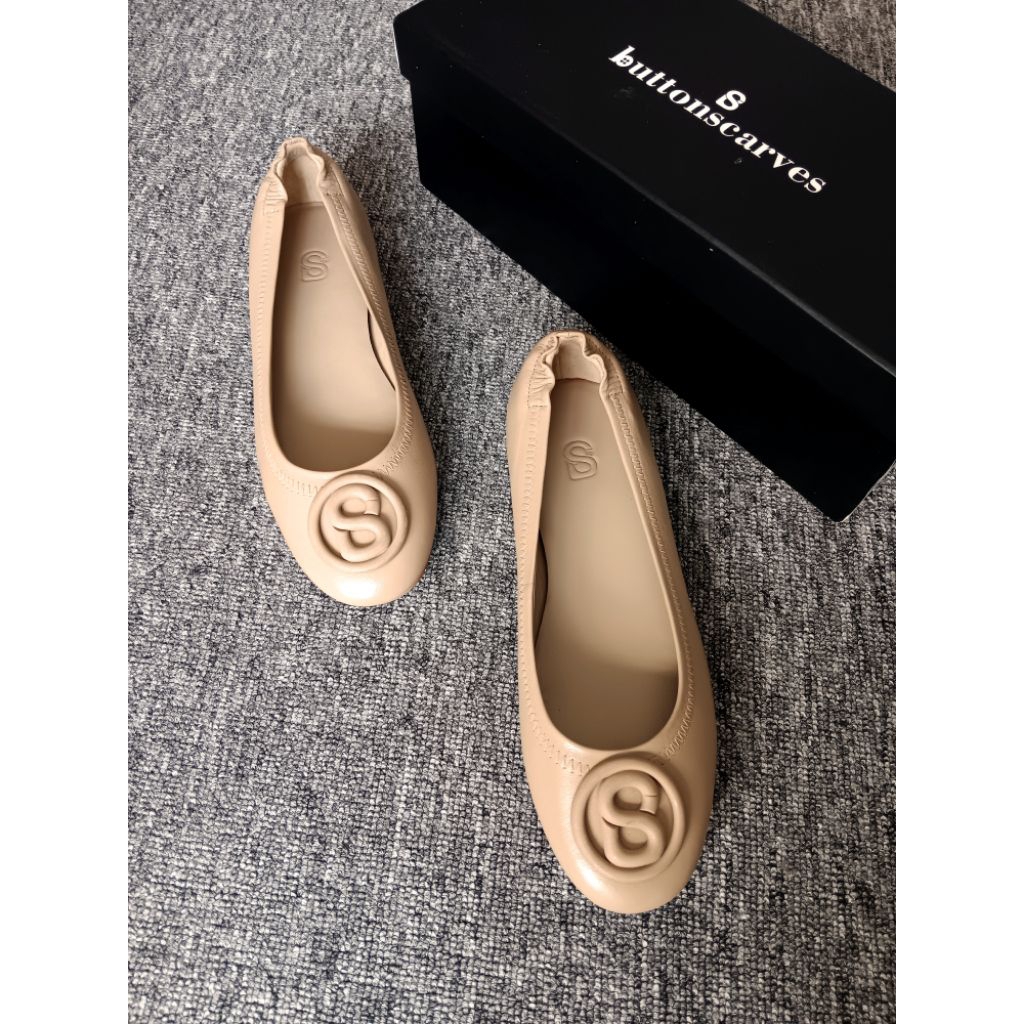 Preloved Buttonscarves Cera Shoes / Flatshoes