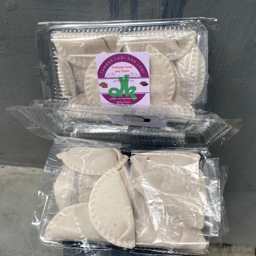 

Cireng Isi Ayam Suwir original pedas 10 pcs asli by dk purbalingga