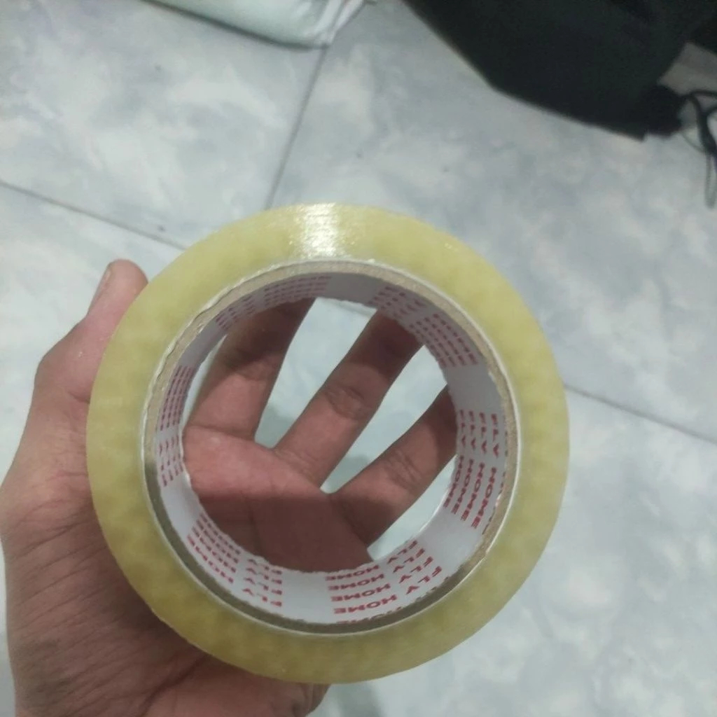 

Lakban Bening Ukuran Panjang 45 mm Panjang 100 Yard Kualitas Bagus Dan Tidak Mudah Putus