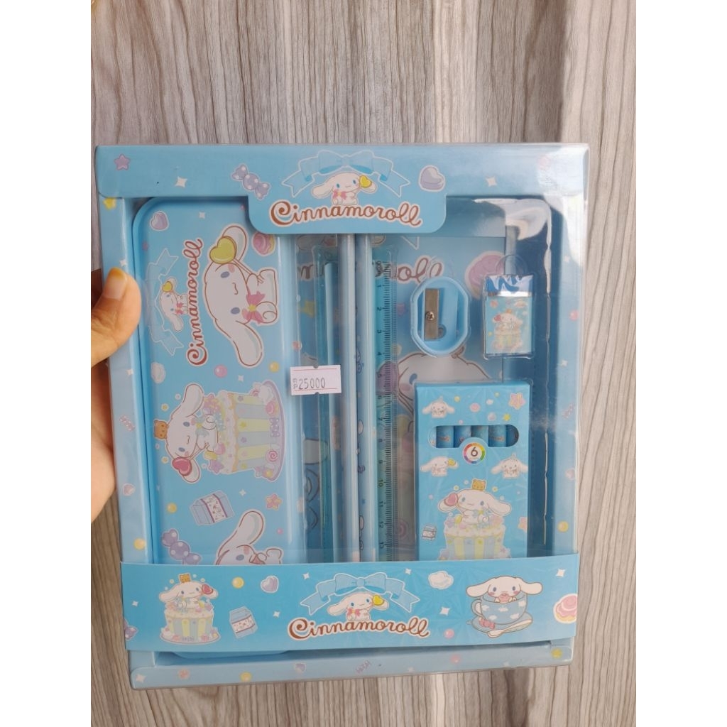 

Alat tulis set lengkap