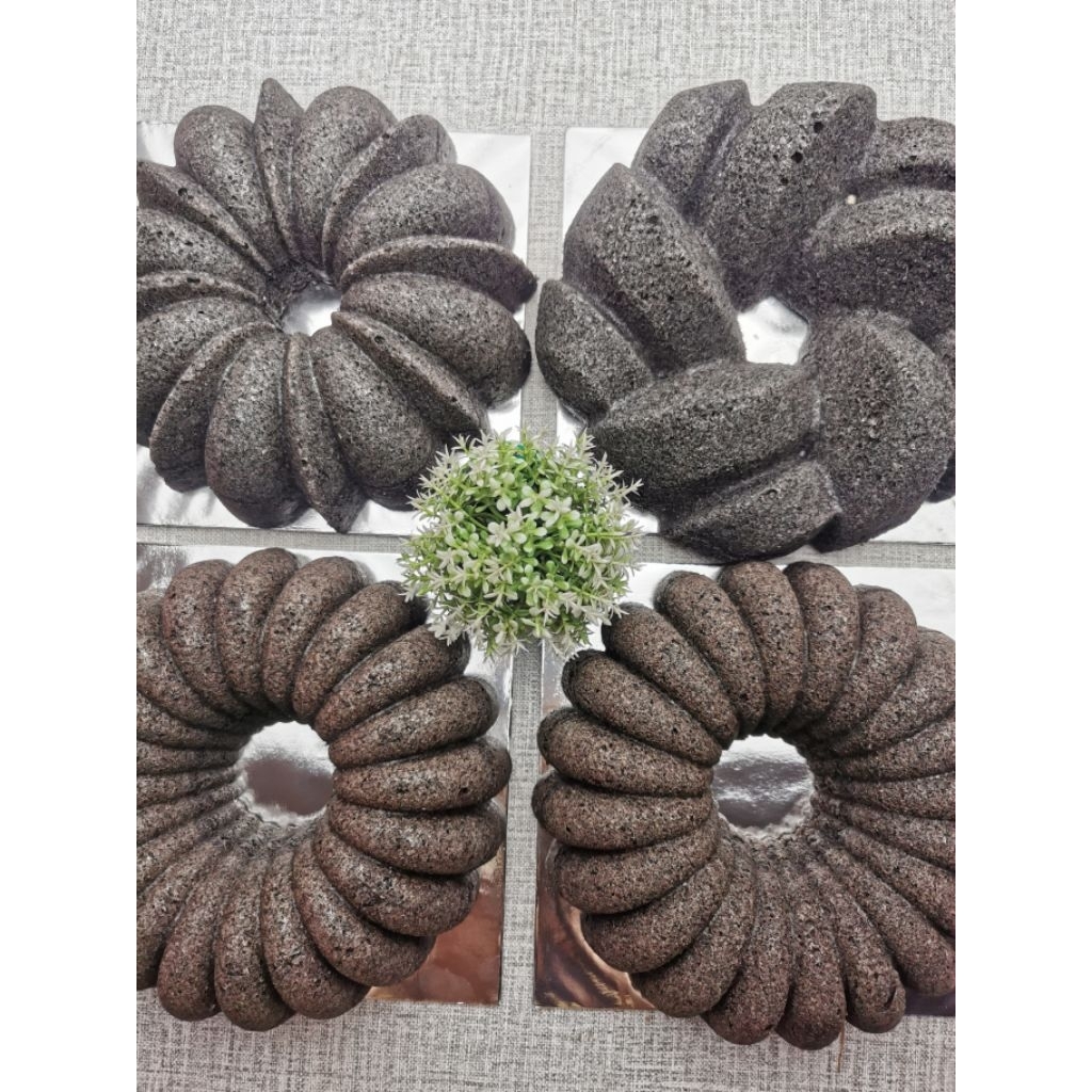 

Bolu Ketan Hitam Keju Lumer