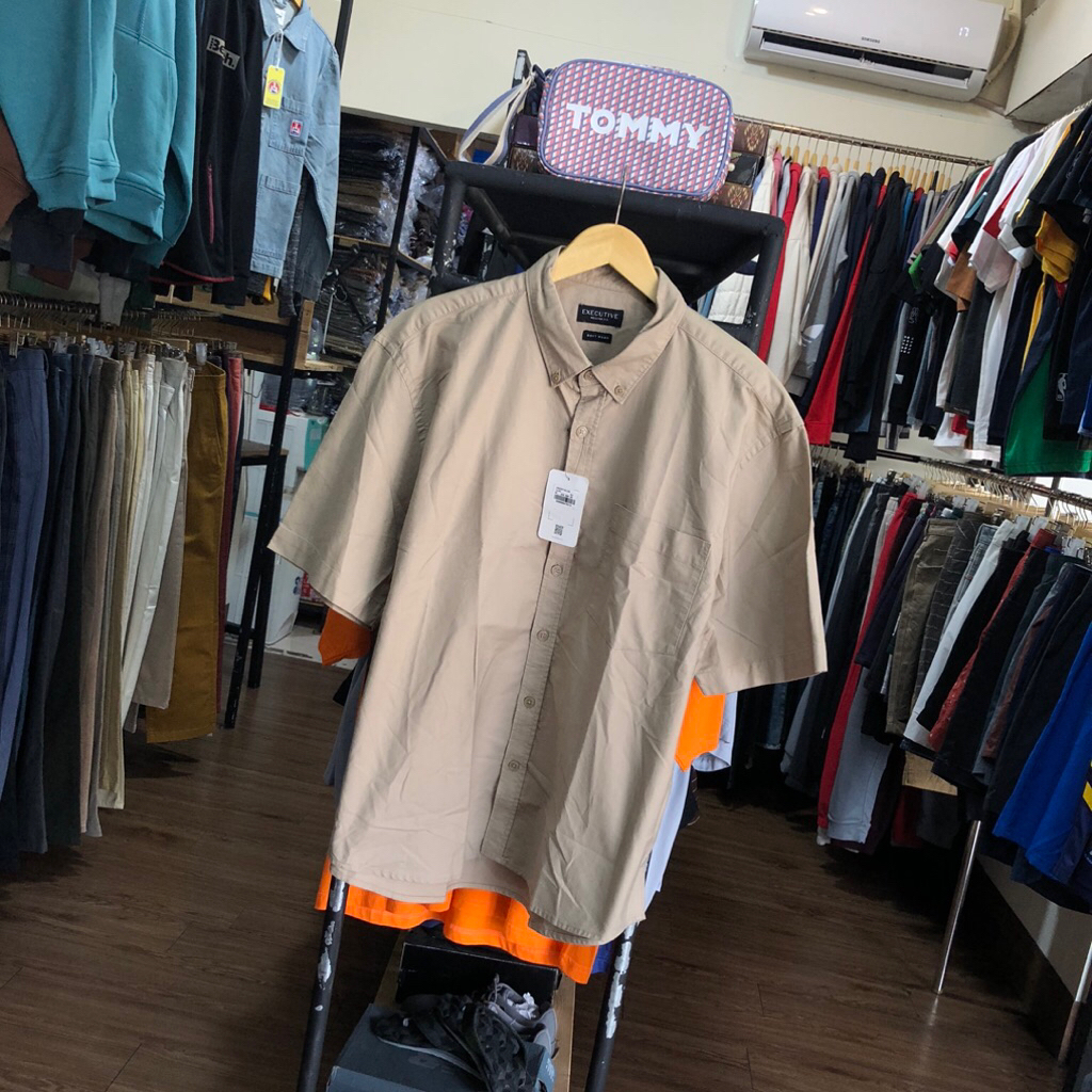 KEMEJA PENDEK RELAXED 3XECUTIVE TAUPE