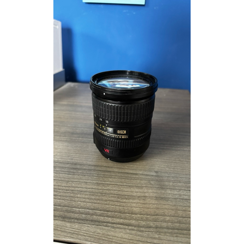 Lensa nikon 18-200mm