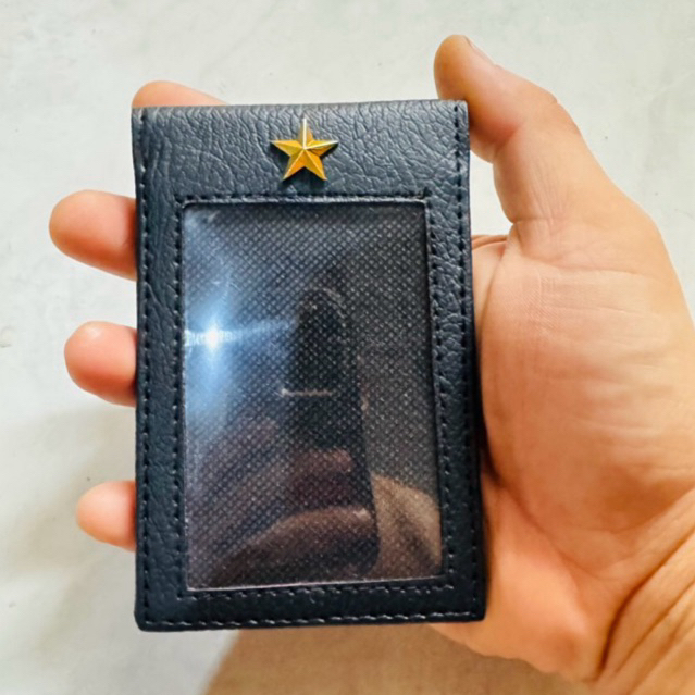 

ID Card Saku Dompet Kartu Magnet 2 Sisi Logo Bintang Dompet Tempat Wadah Kartu Bintang Magnet