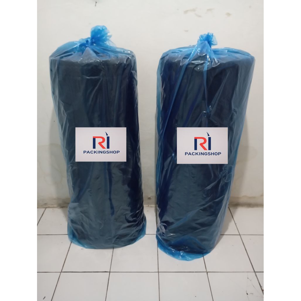 

BUBBLE WRAP HITAM 125 CM X 50 METER