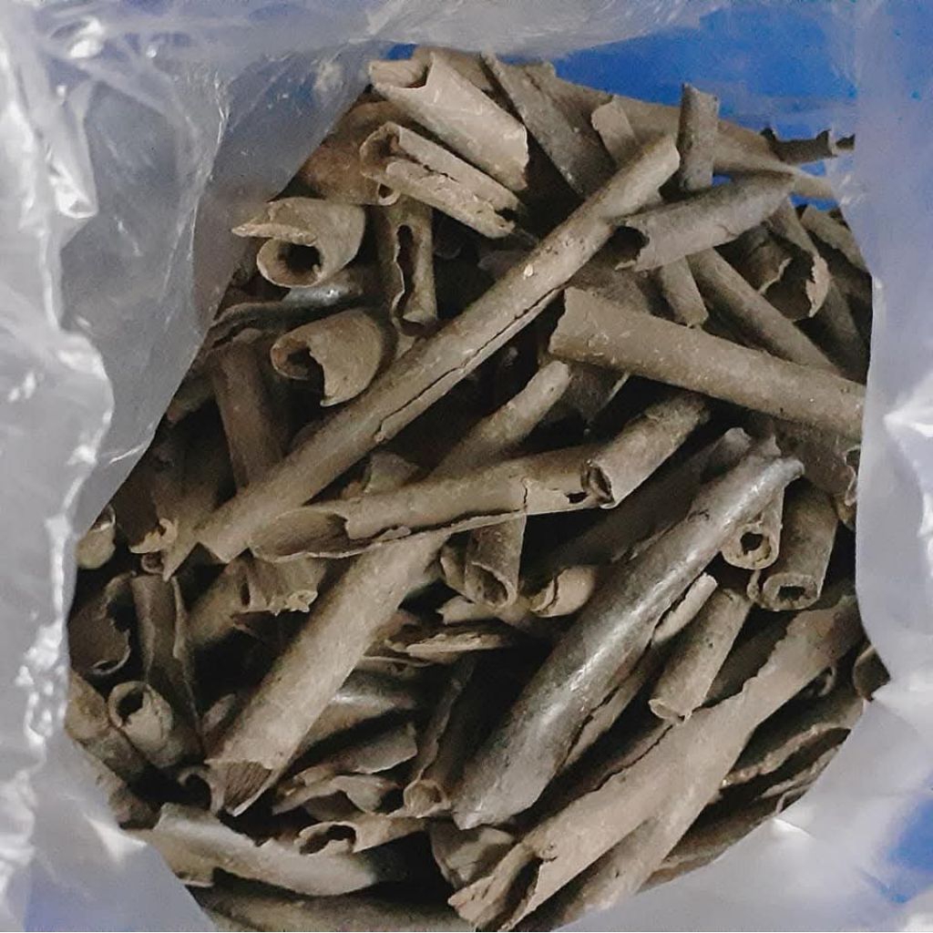 

ampo penghilang pahit daun pepaya berat 150g/bukan cemilan atau makanan/tanah lempung/ampo serut
