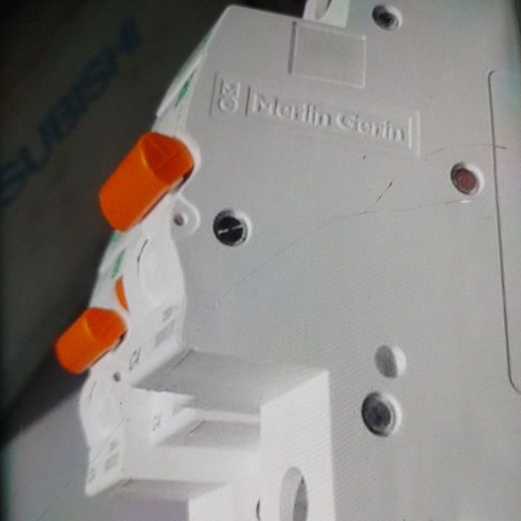 MCB SCHNEIDER DOMAE 1P 4A ORIGINAL