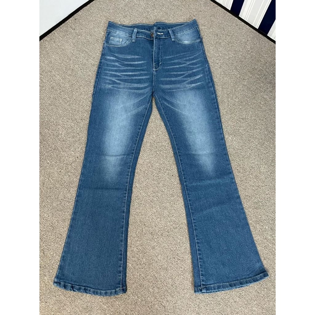 CUTBRAY WISKER SPRAY//CELANA CUTBRAY//CELANA JEANS//OOTD//CELANA WISKER