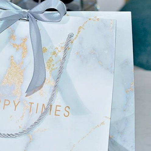 

Paper Bag Kantong Hadiah Souvenir Wedding Isi 1 Pcs Gift Bag Kado Paperbag Tas Jinjing Hampers