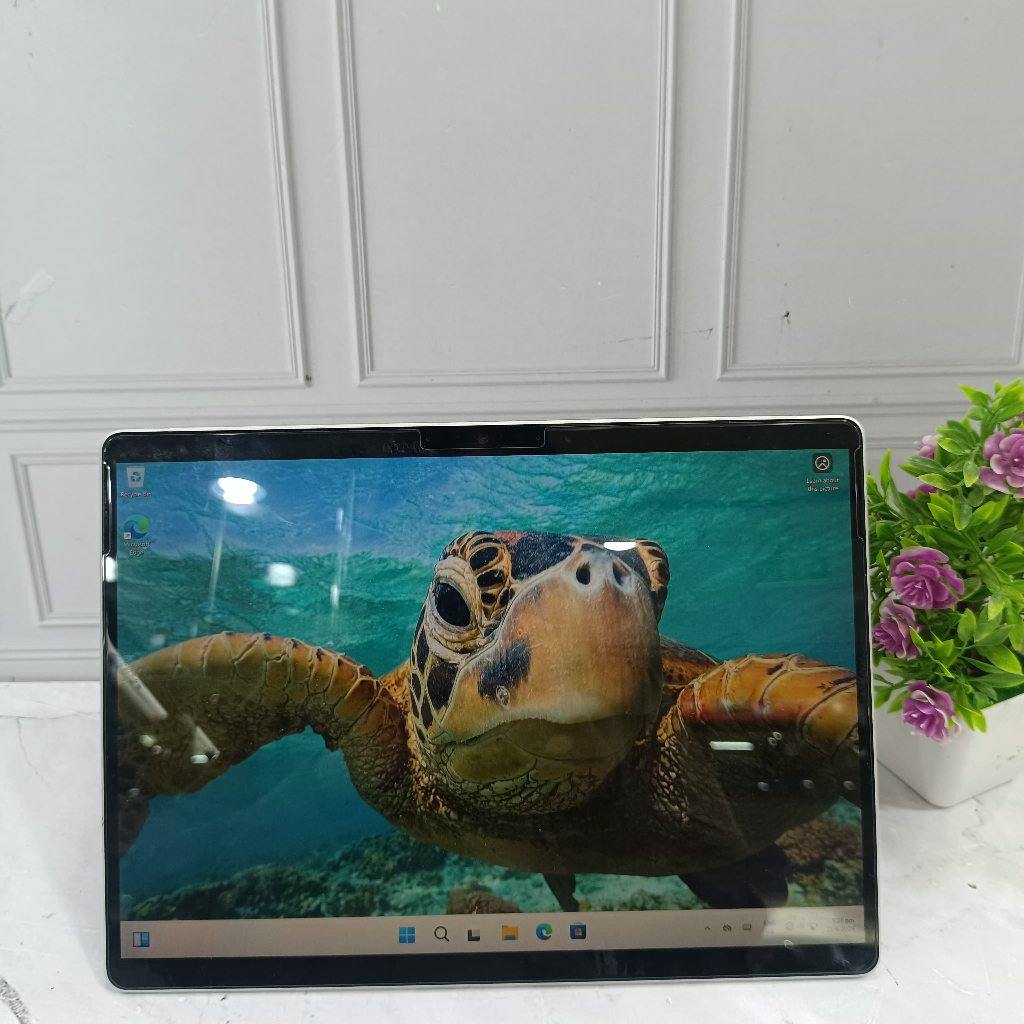 Jual Microsoft Surface  Pro 8 Corei i7 Gen 1185G7 Procecor 3Ghz /ram 16GB hardisk 1Tb