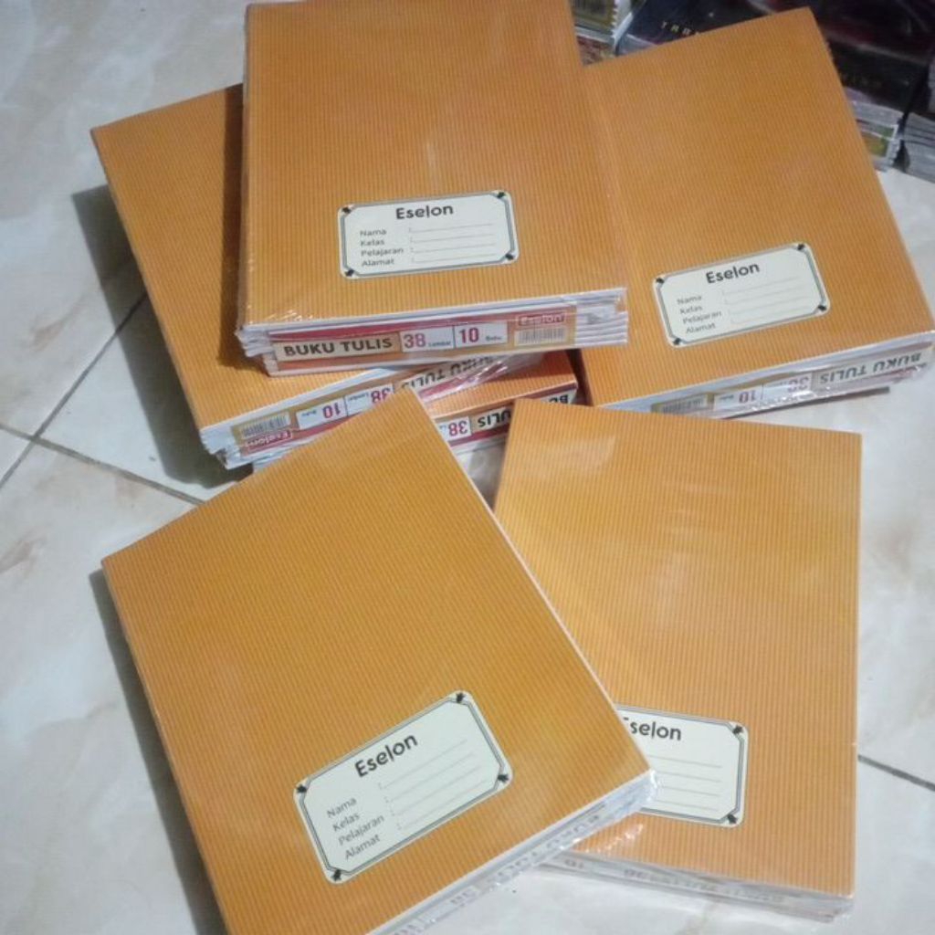 

buku tulis eselon 38 lembar 1 pak(10buku)