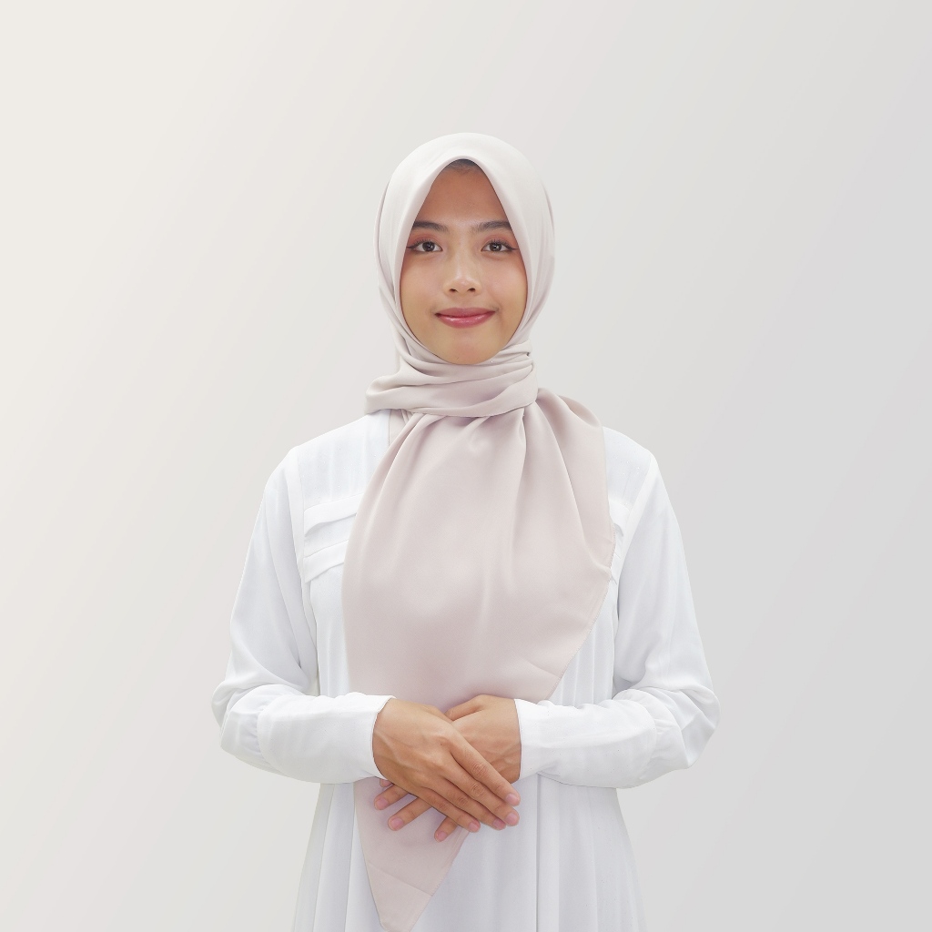 HYRA Kerudung Voal Hijab Segiempat Polos Kelim Warna Coklat Susu
