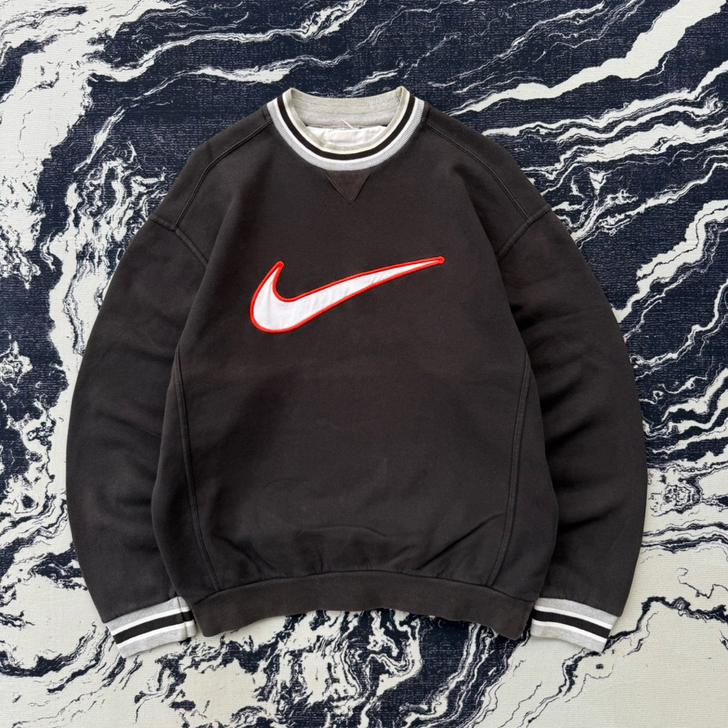 Vintage crewneck nike black