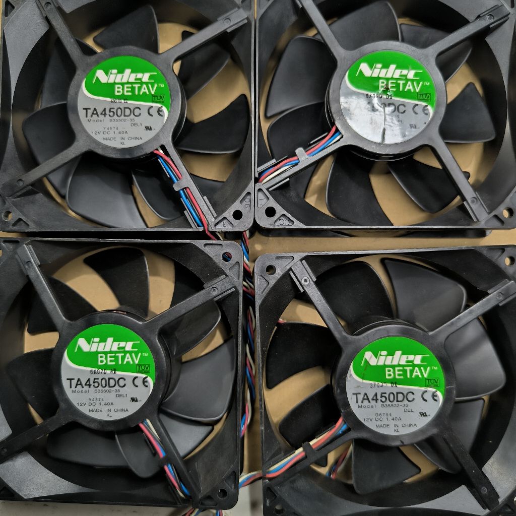 kipas fan high speed 12cm 12v 1.40a- 1.60akeatas  / kipas high speed