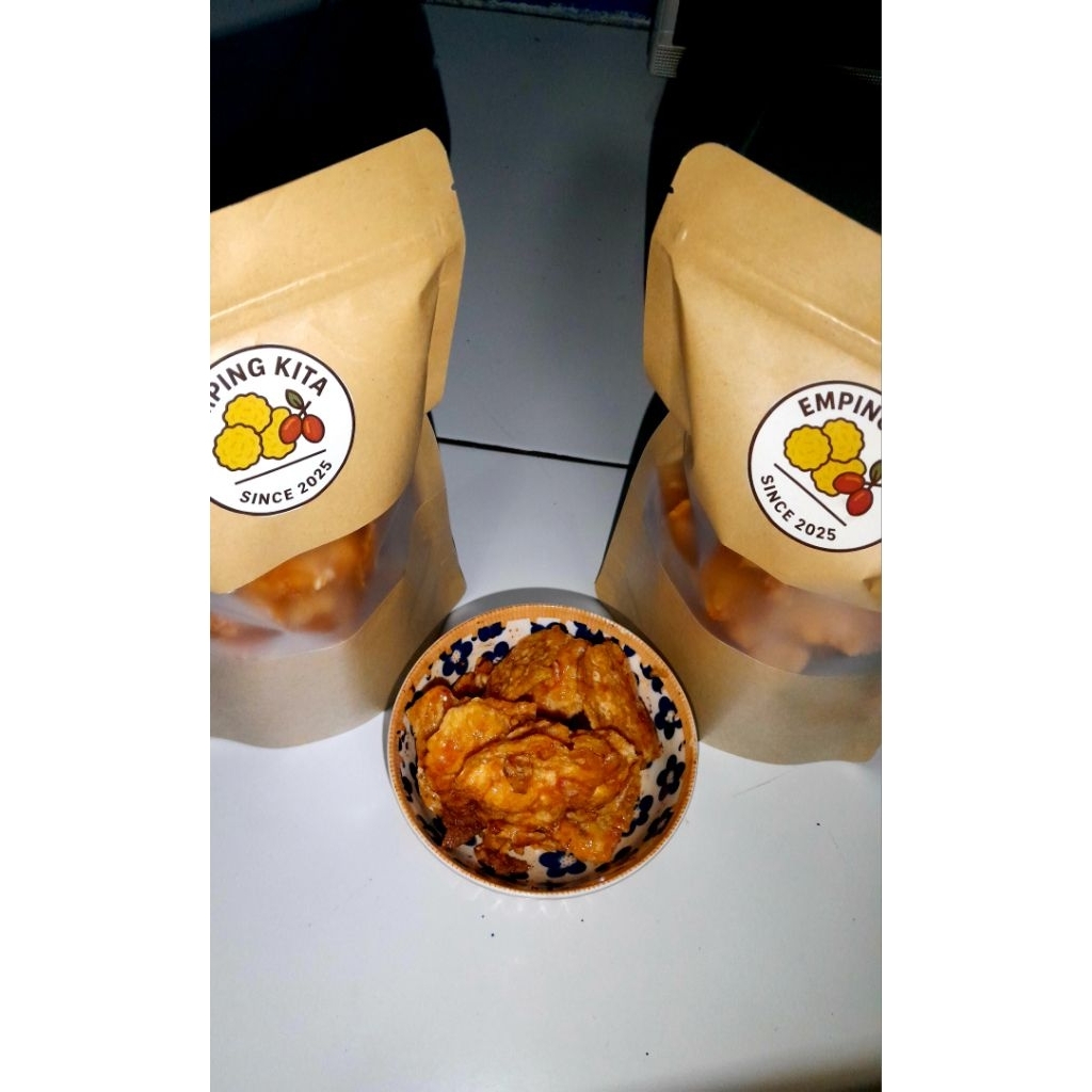 

Emping melinjo pedas manis (balado) renyah 250 gram untuk cemilan
