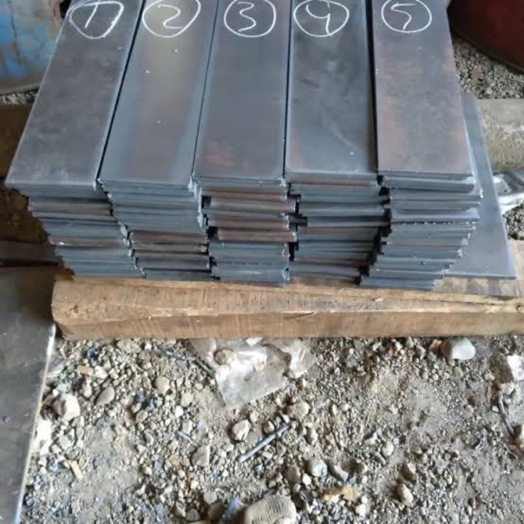 Plat Besi Strip Lebar 7cm Panjang 50cm Tebal 3mm,4mm,5mm,6mm,8mm,10mm,12mm