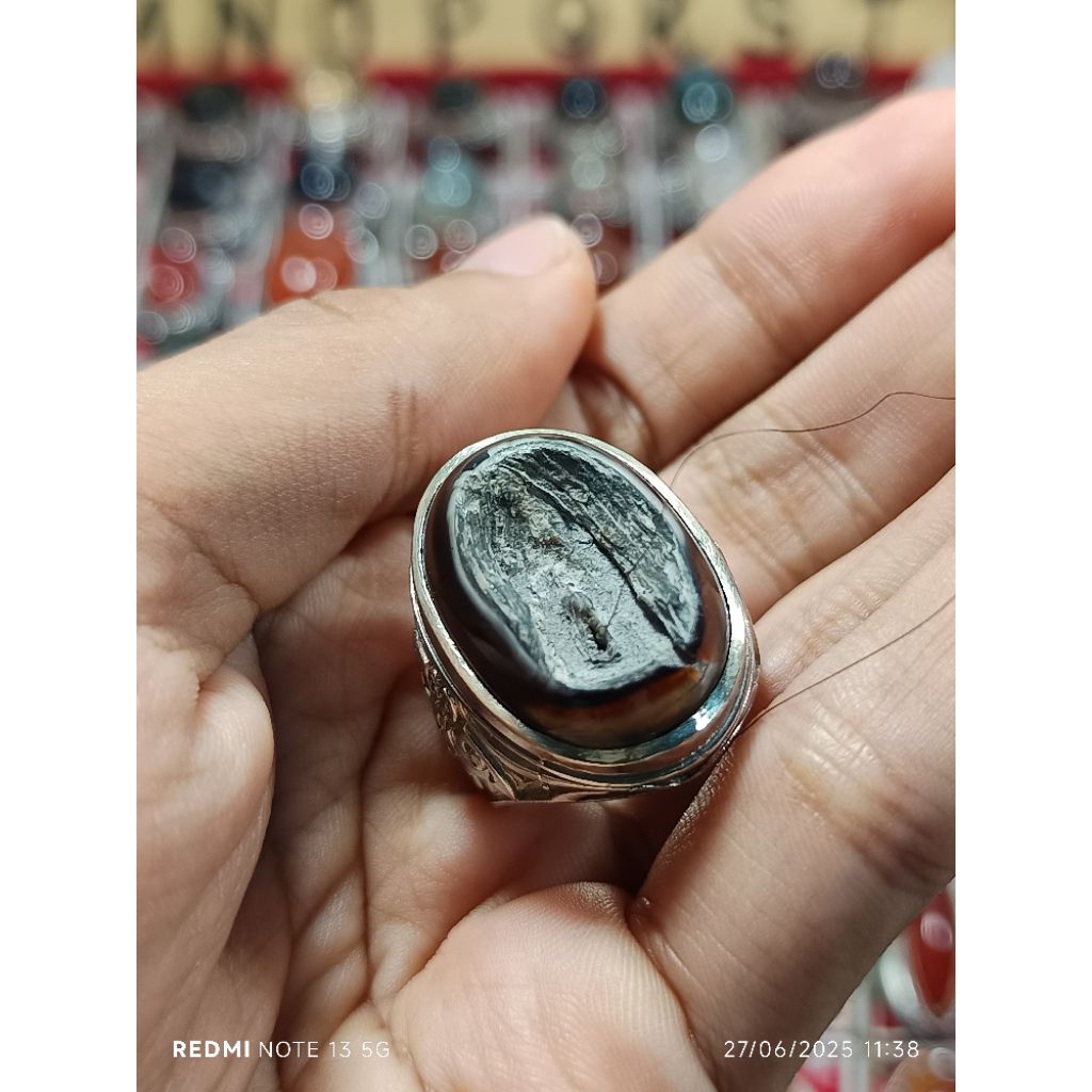 combong sakral serambut