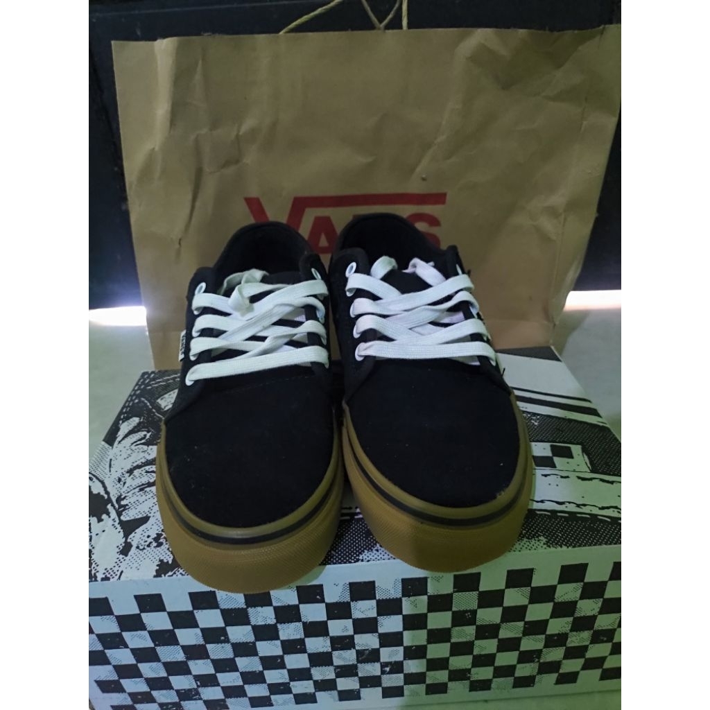 Sepatu Vans Skate Chukka Low