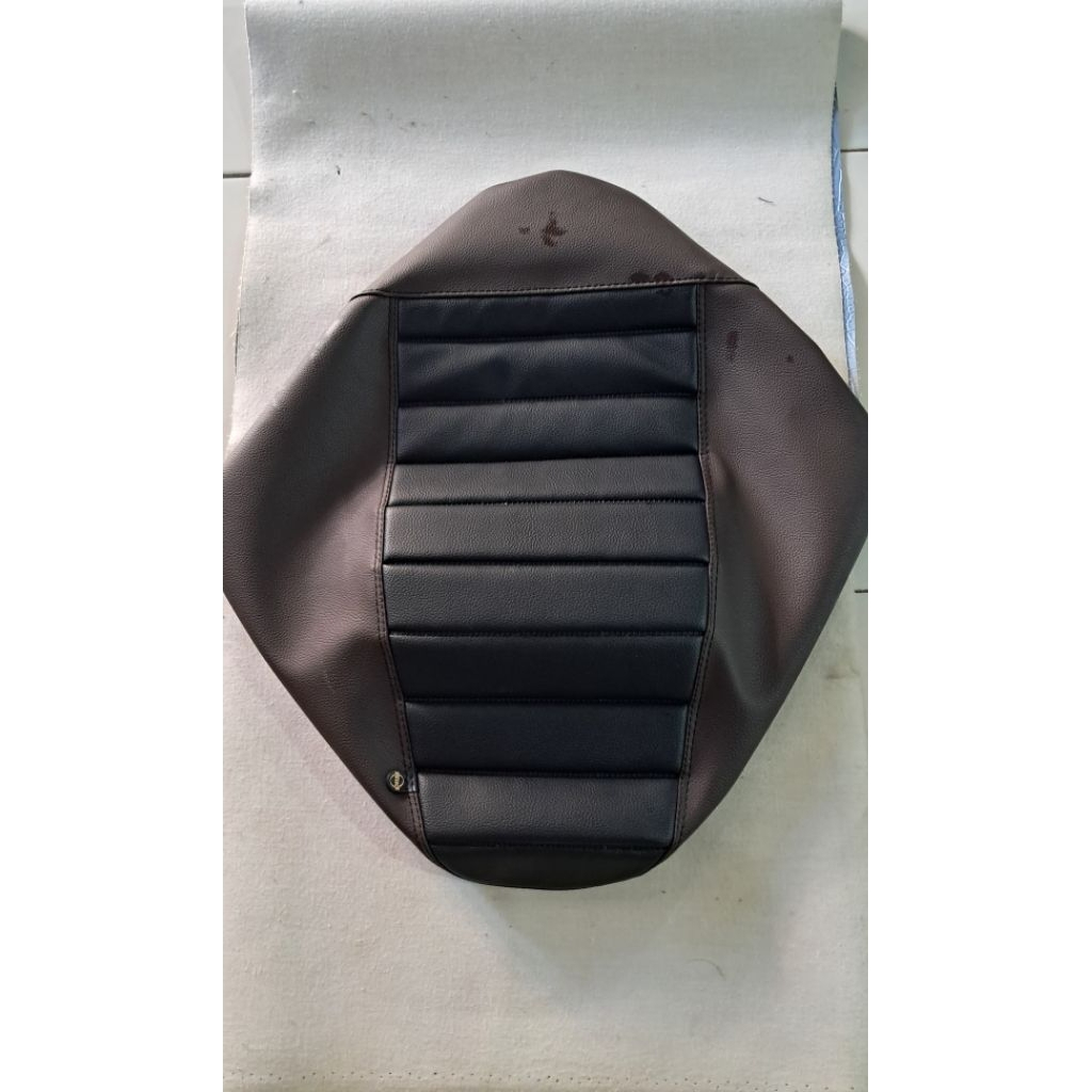 sarung jok kulit jok bungkus jok motor w 175 SE variasi japstyle