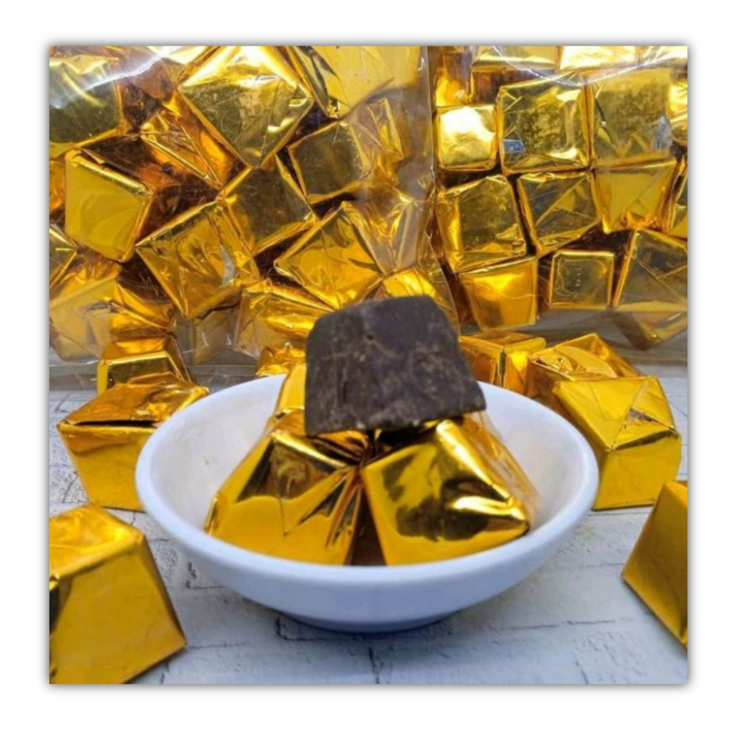

Coklat Piramid Almond 500gr - Manis dan Rezeki