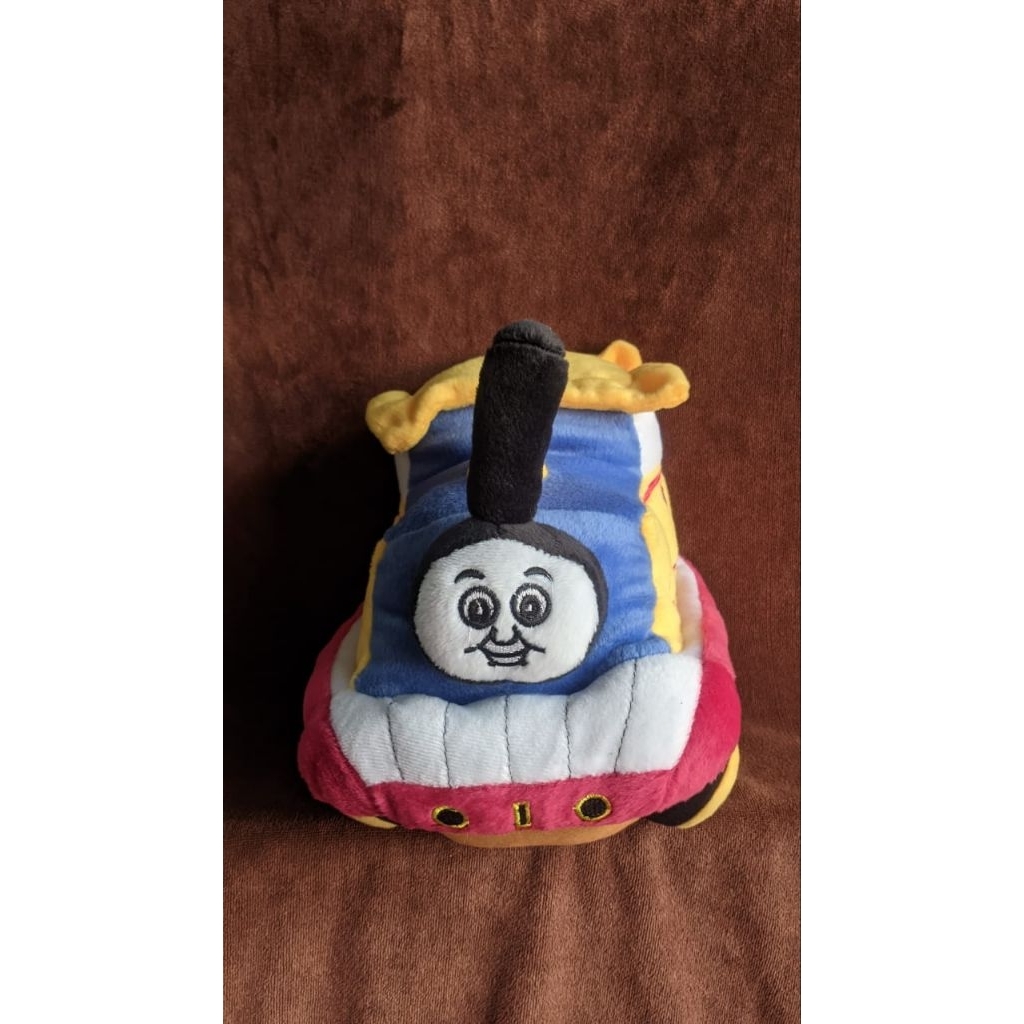 boneka kereta api Thomas