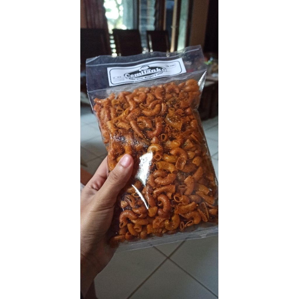 

MAKARONI PEDAS DAUN JERUK 250 gr