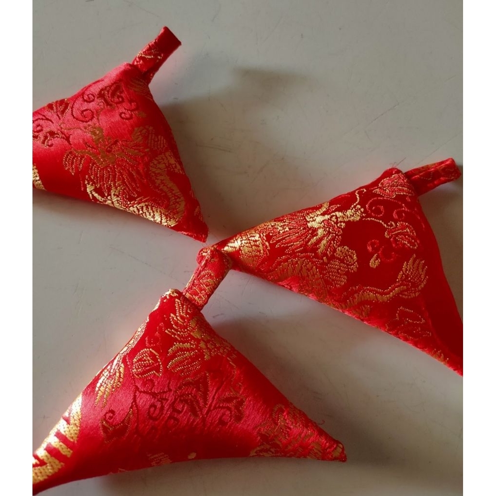 Kantong jimat/hu  segitiga motif naga