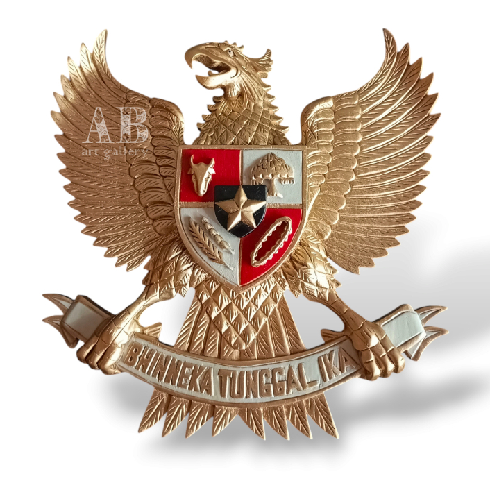 Ukiran Lambang Burung Garuda Pancasila Warna Emas Kayu Jati 40-50cm