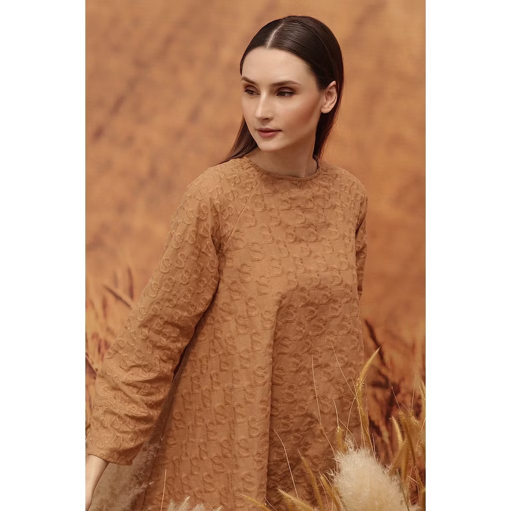 New Eliza Top Buttonscarves size XL Benang Jarum Red Label