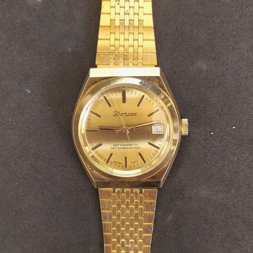 VINTAGE WATCH DORIAN ANTIMAGNETIC WATERRESISTANT MANUAL WINDING SWISS MOVEMENT