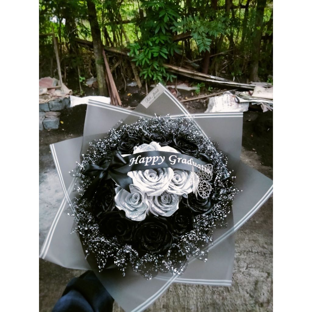 

(FREE PACKING)buket wisuda,buket pita satin 15 tangkai