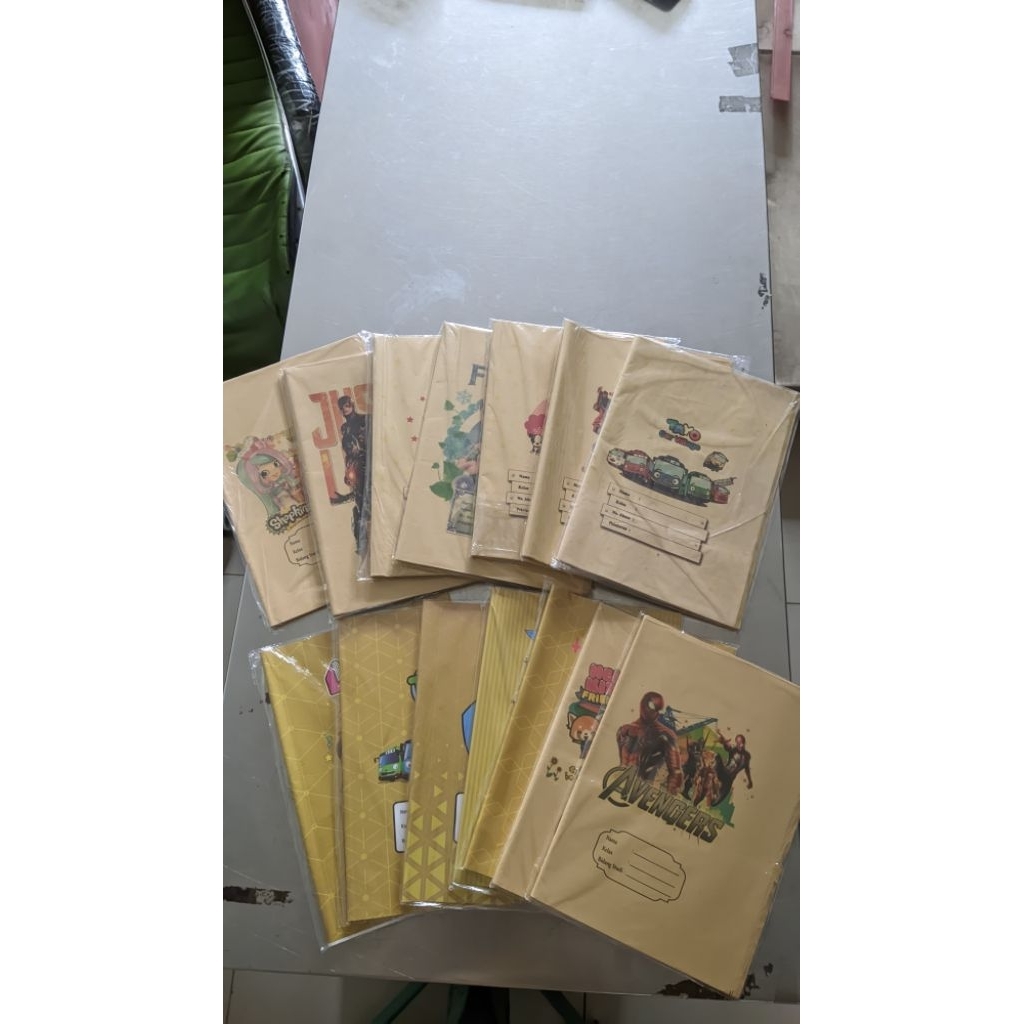 

SAMPUL BUKU KARAKTER ISI 20PCS ( Buku kecil.)