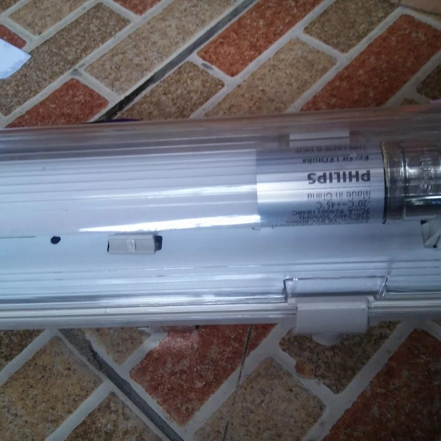 Kap Lampu TL Waterproof 1x18W IP65 60Cm Outdoor Kap Lampu Waterproof 1x60cm Set Led Philips