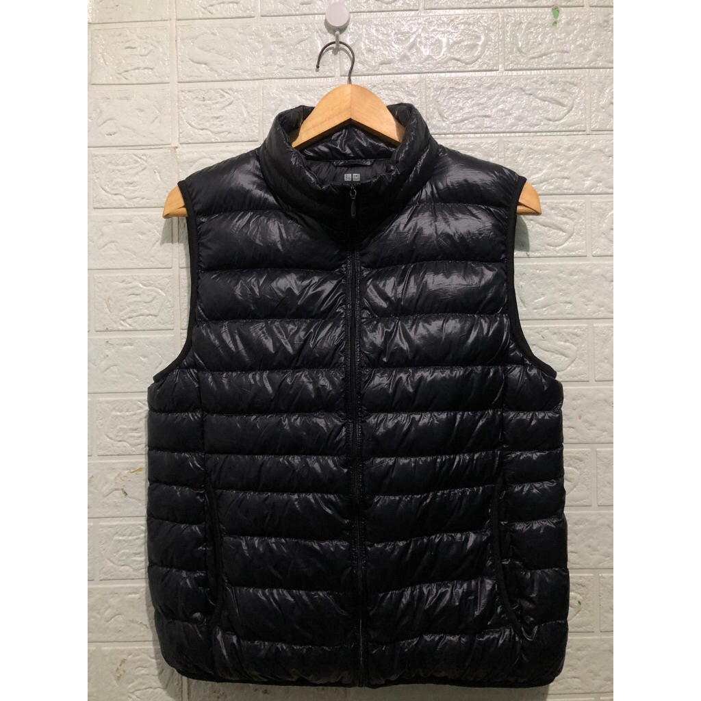 UNIQLO ultralight down vest long neck hitam pocketable 2
